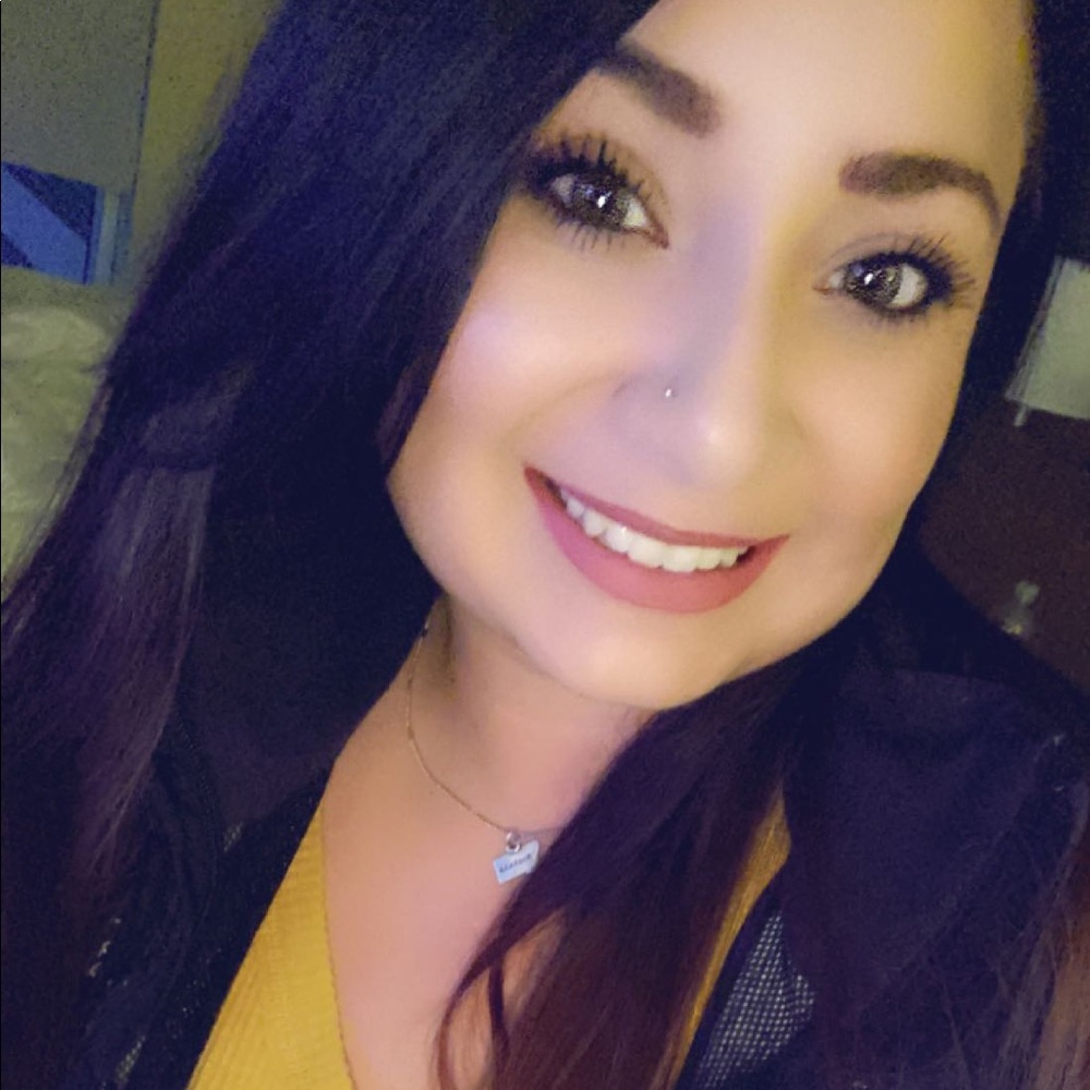 Meet your Posher, Lauren